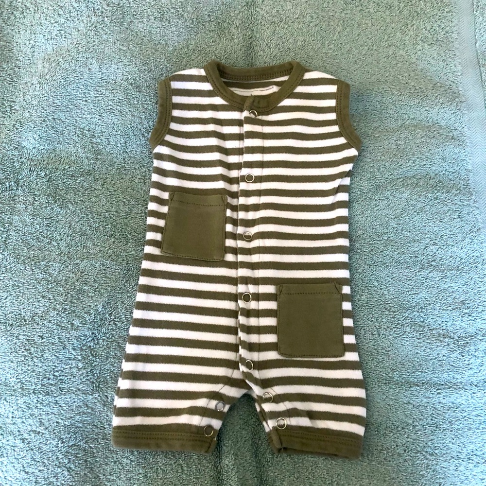 L’ovedbaby organic romper 0-3 months